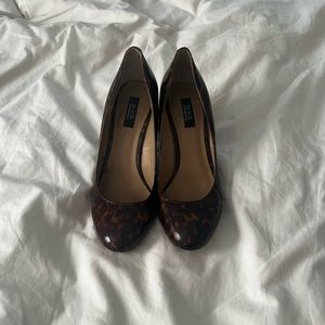 BLACK Saxs Fifth Avenue Heels